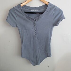 ABERCROMBIE light blue ribbed bodysuit